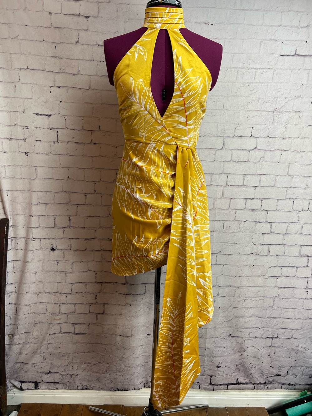 Camila Coelho Revolve size XS Antonia Mini Dress in Gold Tropical